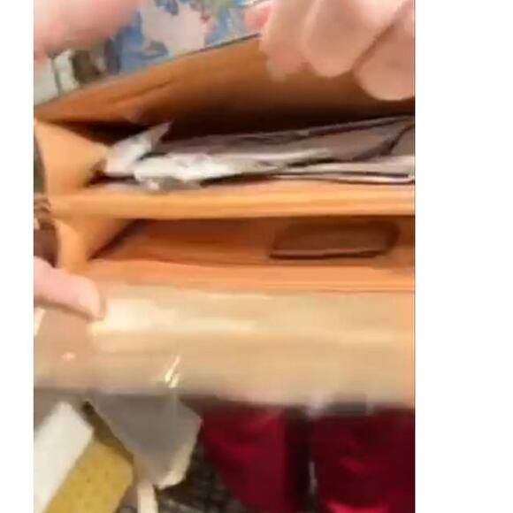 Brangio Italy Vegan Leather Rose Quilted Clutch with Shoulder Strap Gold - Picture 3 of 6